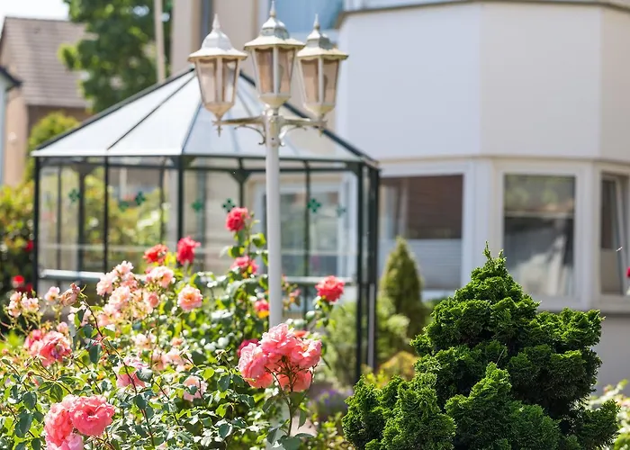 Отель Trollinger Hof